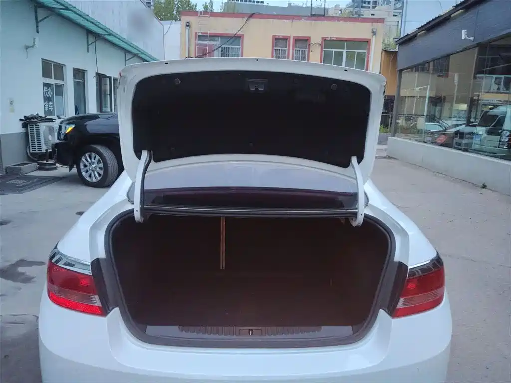 Buick Excelle 2013 GT 1.6L Automatic Fashion Edition фото 19
