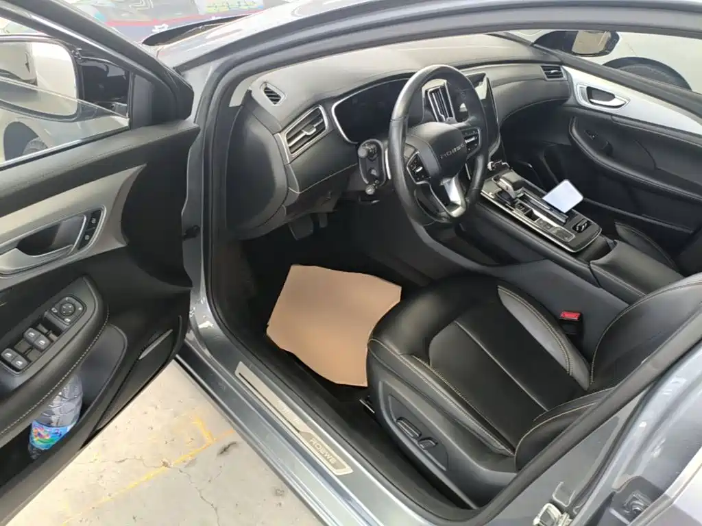 Roewe i6 MAX 2021 2020 Model 300TGI Automatic Cool & Smart Edition