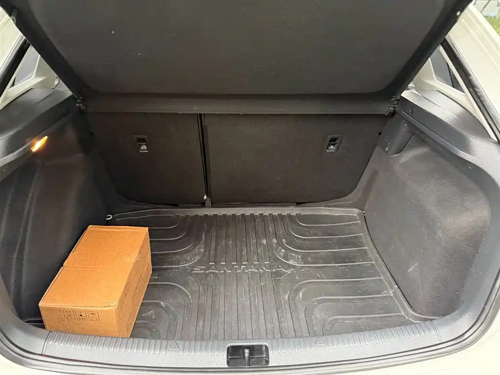 Volkswagen Santana 2017 Gran Santana 1.6L Auto Luxury фото 23