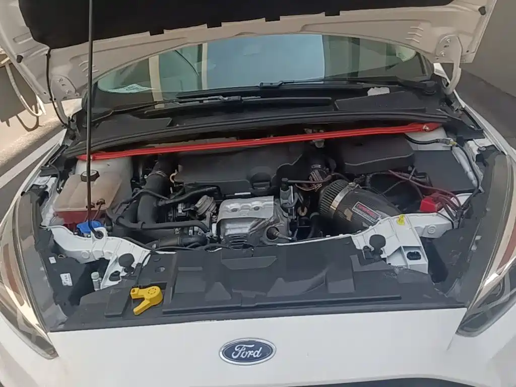 Фото 20 - Ford Focus