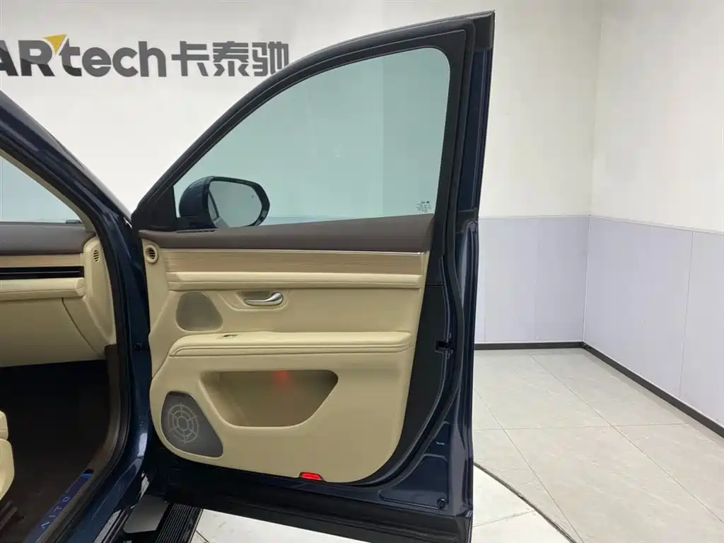 AITO Wenjie AITO M7 2024 1.5T Smart Drive 4WD Ultra 5-seater фото 26