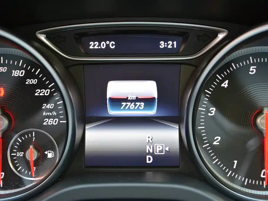 Mercedes-Benz GLA 2019 GLA 200 Dynamic фото 3