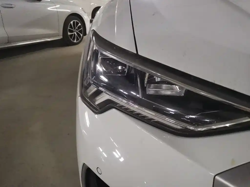 Фото 9 - Audi Q3