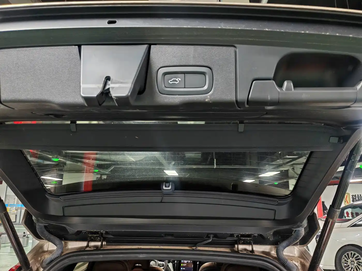 Photo 31 - Volvo XC60