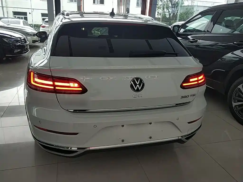 Volkswagen FAW-Volkswagen CC 2021 Shooting Brake 380TSI Hunter Heart Edition фото 6