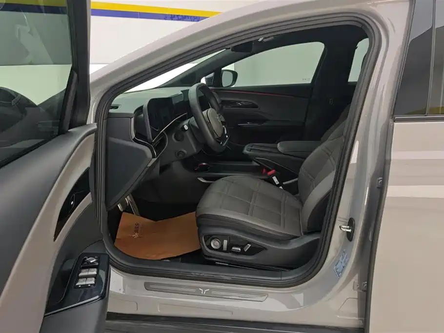 Hongqi EH7 2024 Model 760 Pro+ AWD фото 9