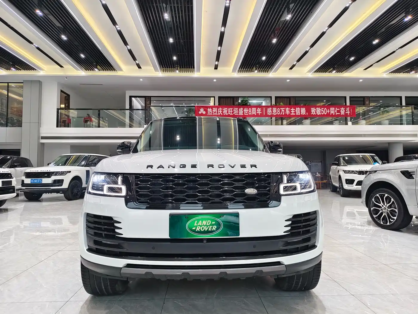 Land Rover Range Rover 2020 3.0 L6 Shengshi Edition фото 2