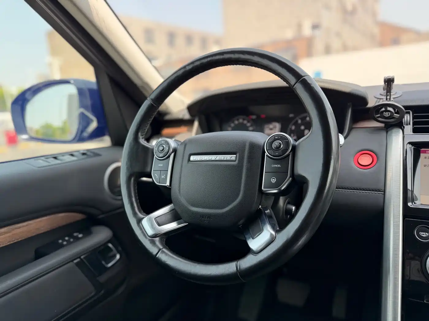 Land Rover Discovery 2018 3.0 SC V6 HSE фото 9