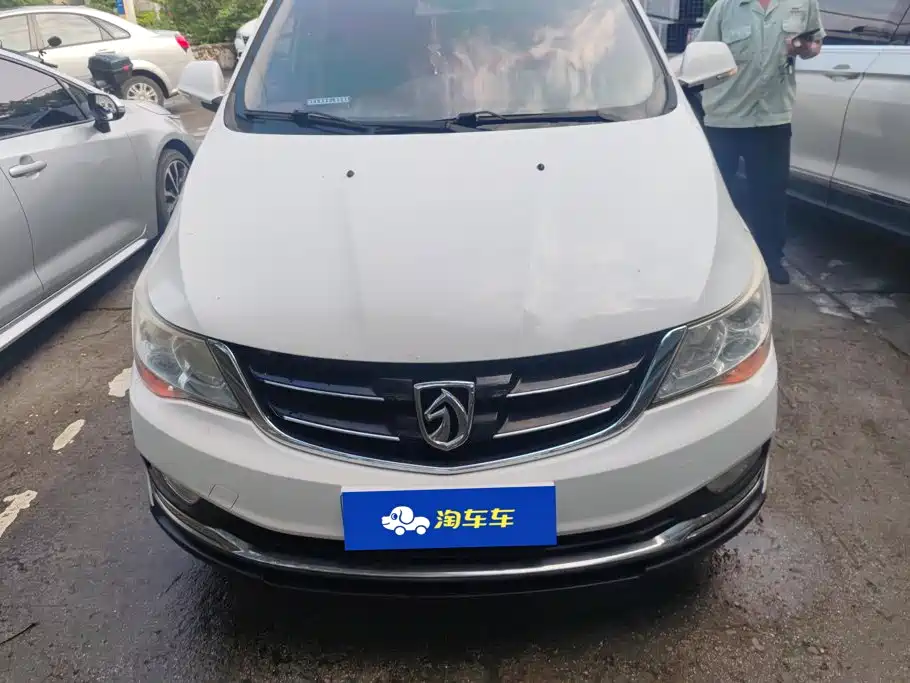 Фото 2 - Baojun 730