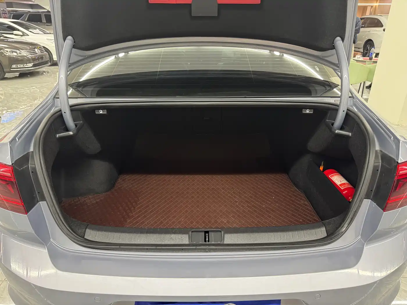 Volkswagen Magotan 2020 330TSI DSG Leading фото 14