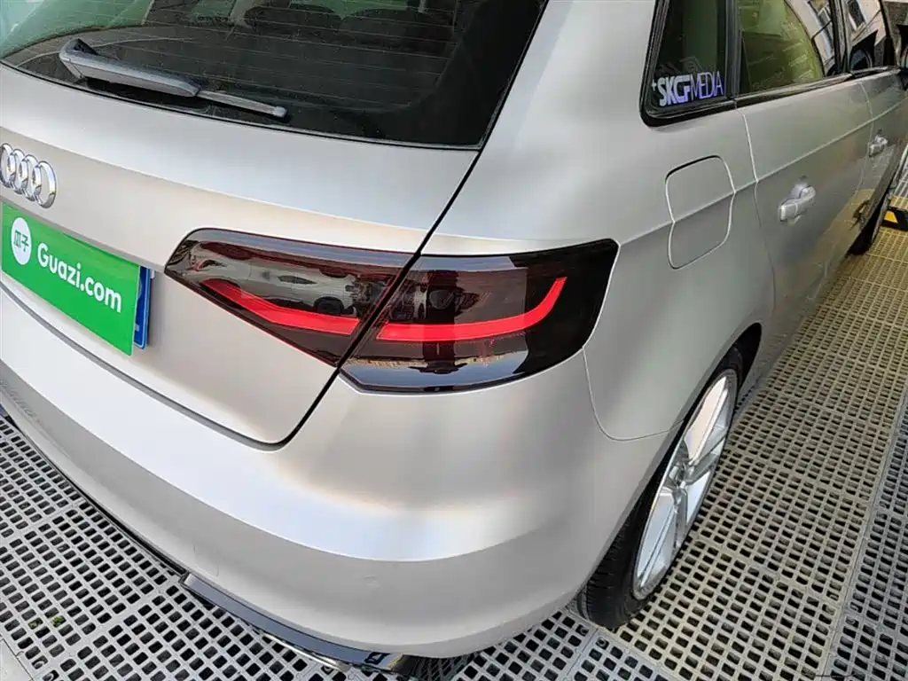Audi A3 2016 Sportback 35 TFSI Leadership фото 8