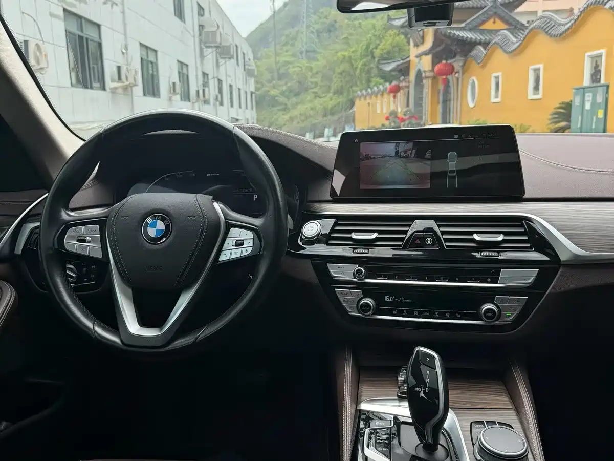 BMW 5 SERIES NEW ENERGY