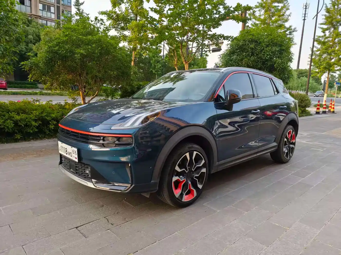 Lynk & Co 06 2020 1.5T Halo фото 2