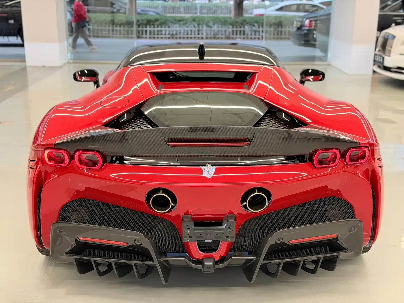 FERRARI SF90