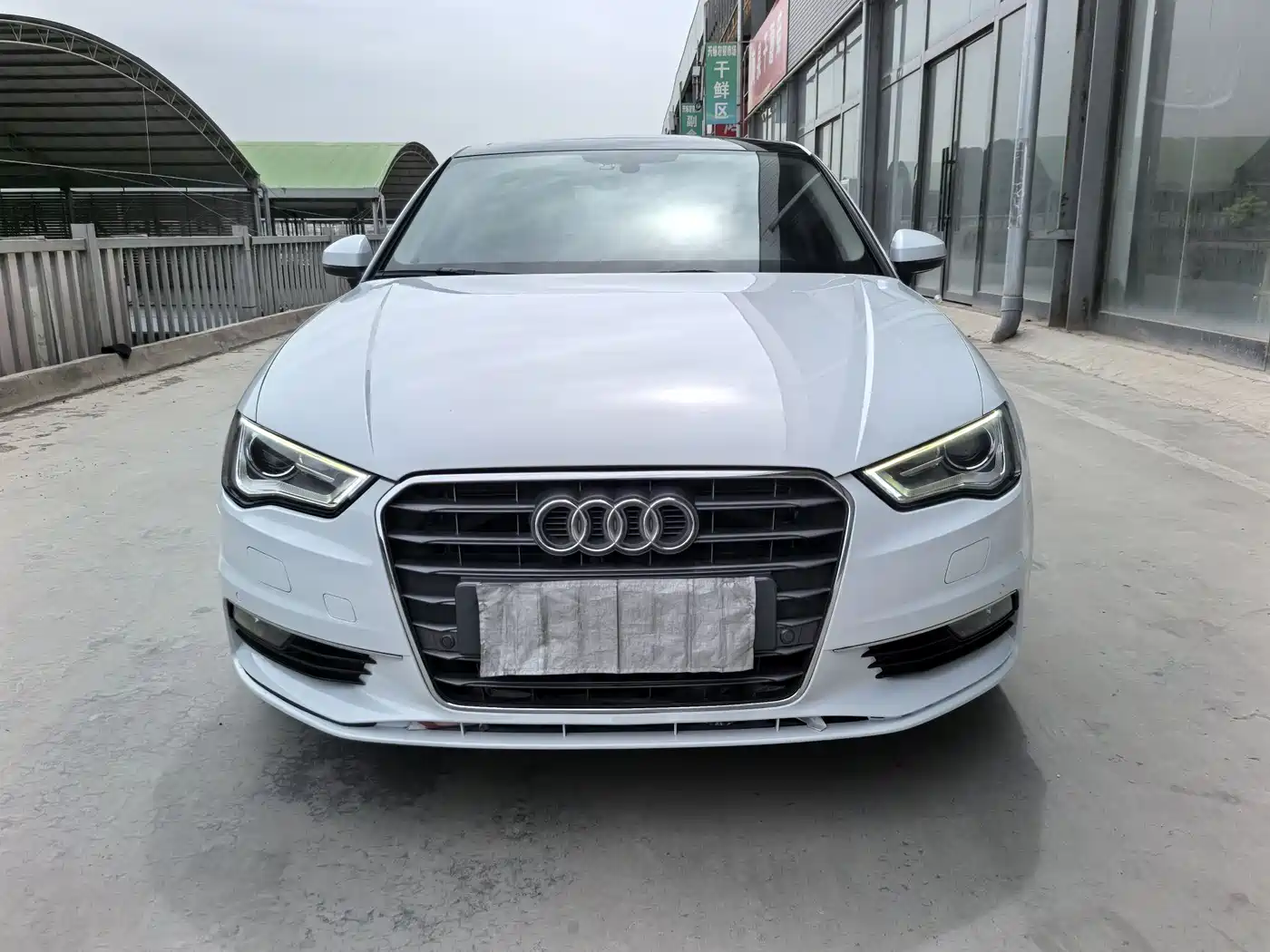 Audi A3 2016 Limousine 35 TFSI Leadership фото 2
