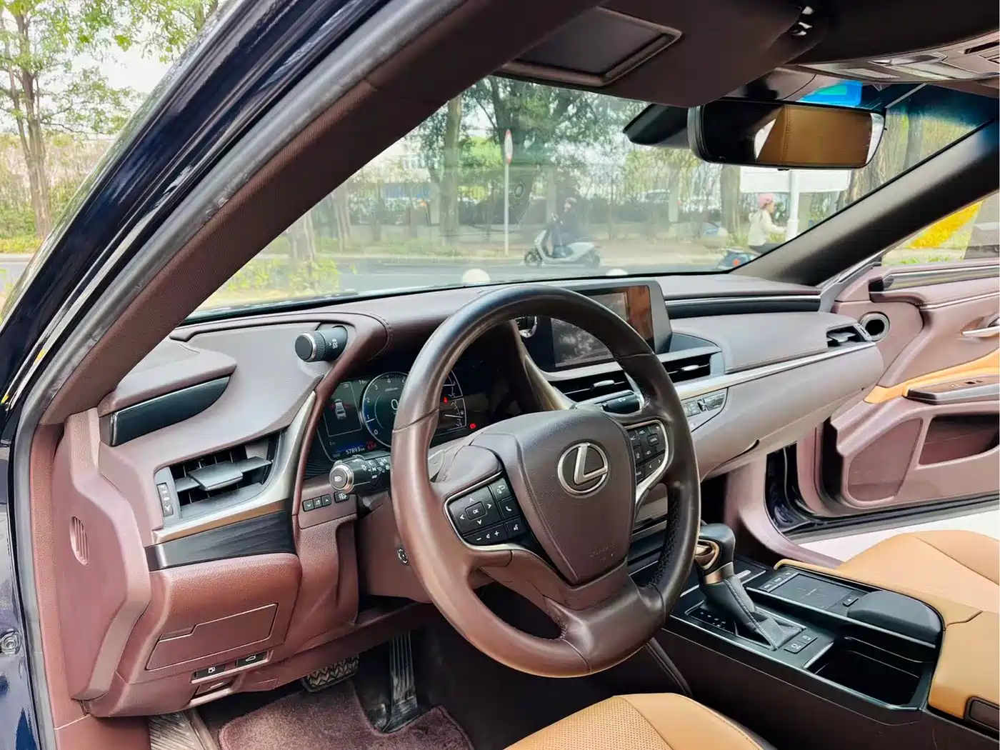 Lexus ES 2020 200 Excellence фото 11