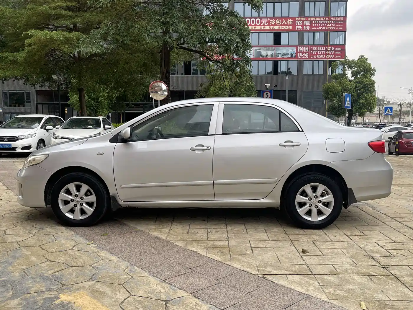 Toyota Corolla 2011 Commemorative 1.6L Auto GL фото 7