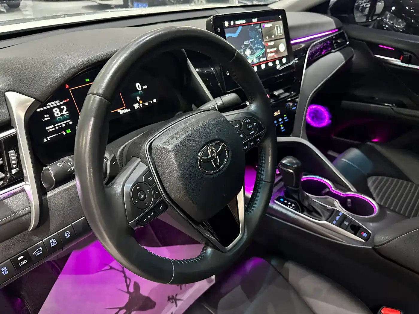 Фото 5 - Toyota Camry