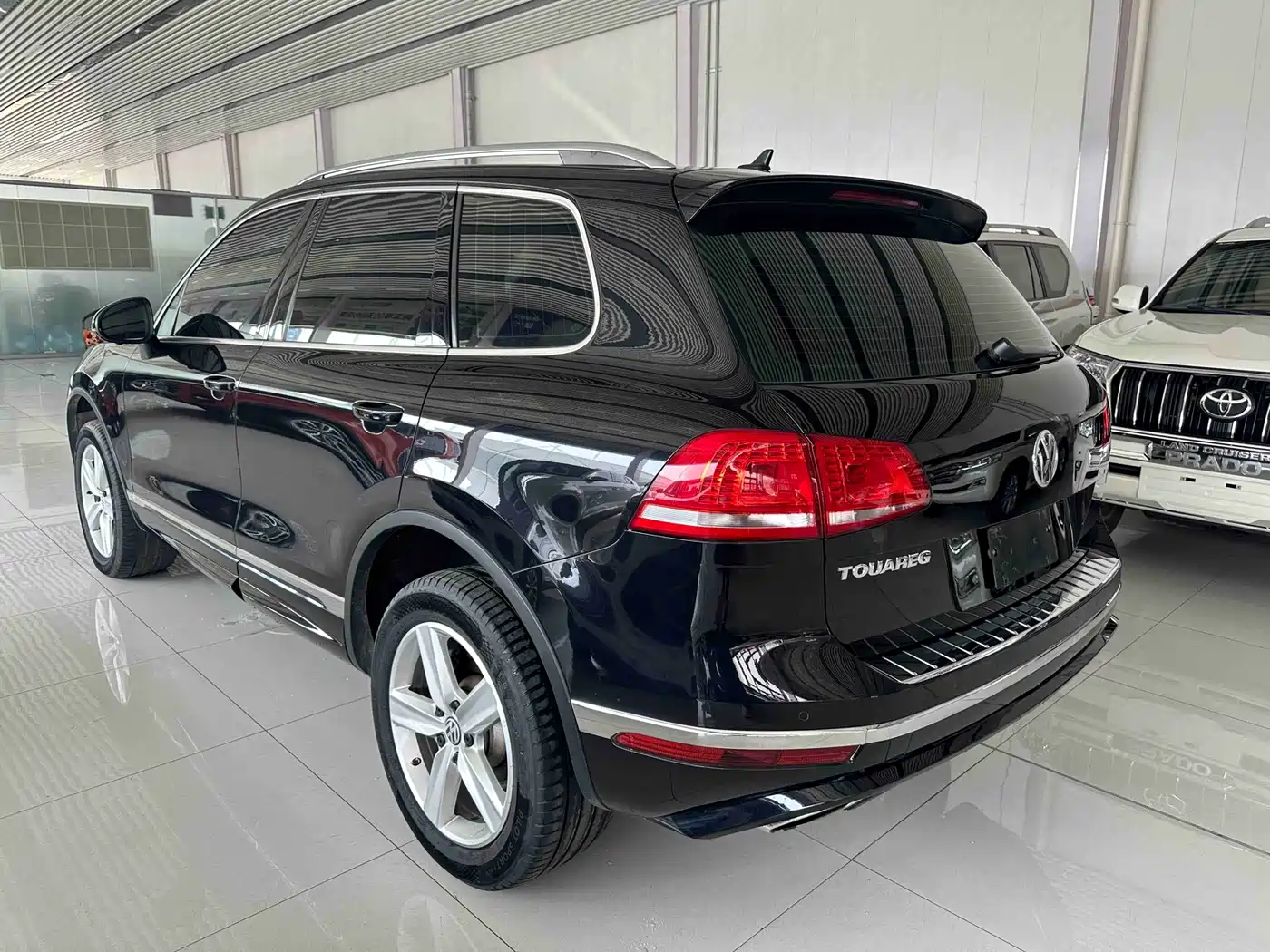 Volkswagen Touareg 2018 3.0TSI Glory Collector's Edition фото 6