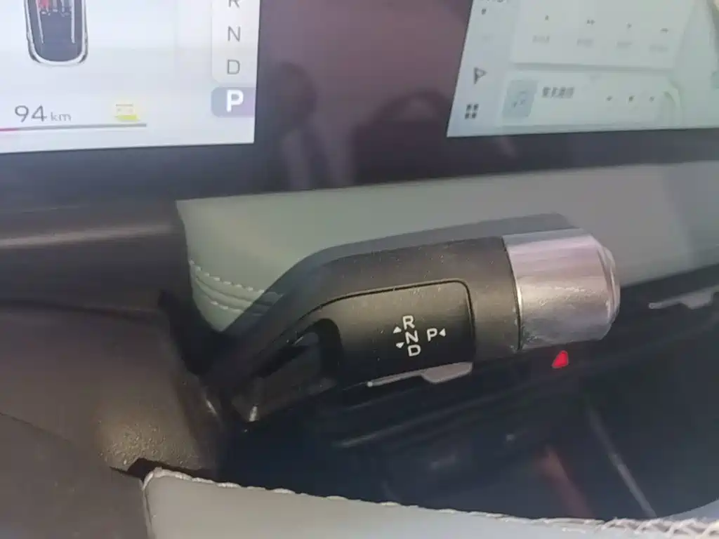Geely Geometry E Firefly 2024 2024 Model 401km Fluorescent