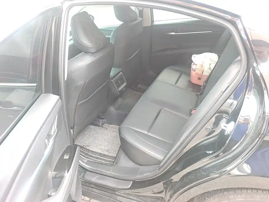 Toyota Camry 2025 2024 2.0E Elite Edition