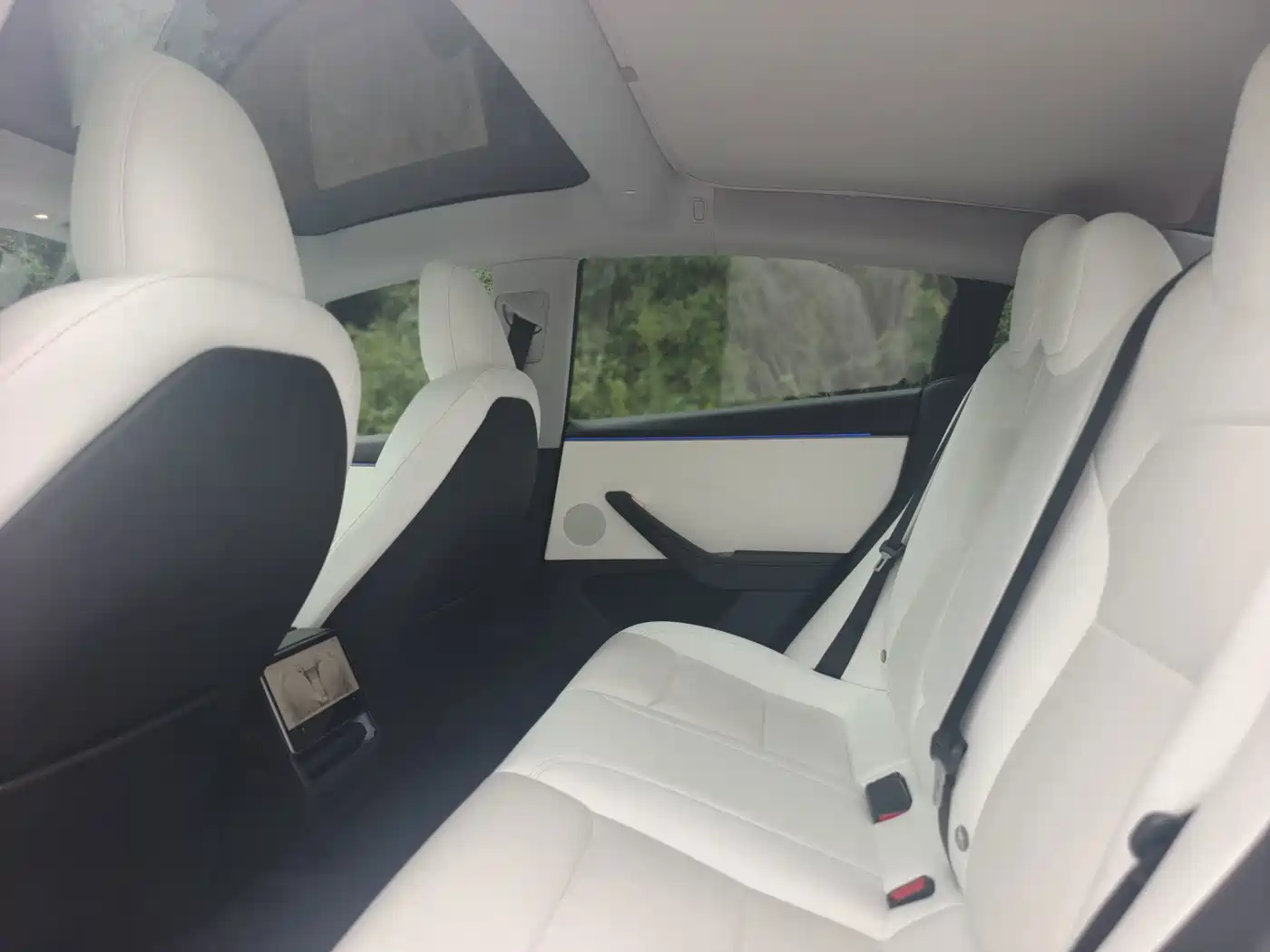 صورة 8 - Tesla Model 3