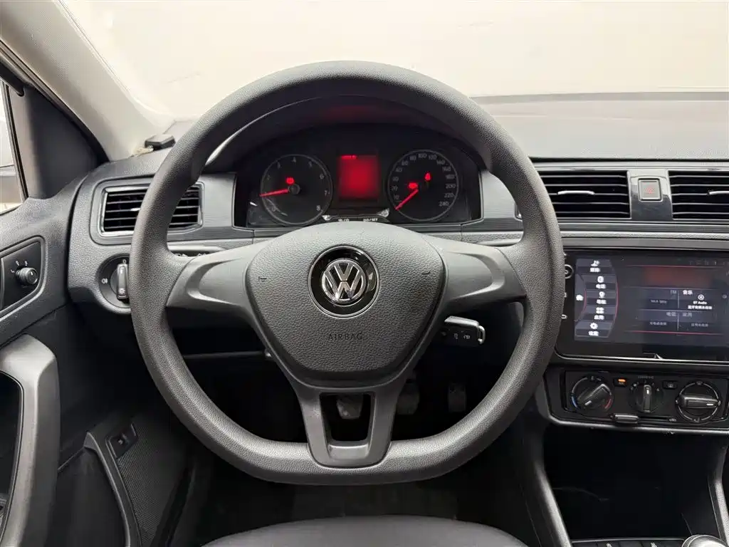 Volkswagen Santana 2019 1.5L Manual Trend China VI фото 15
