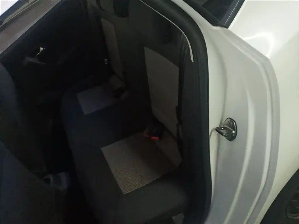 Volkswagen Polo 2018 1.5L Auto Safe Drive фото 17