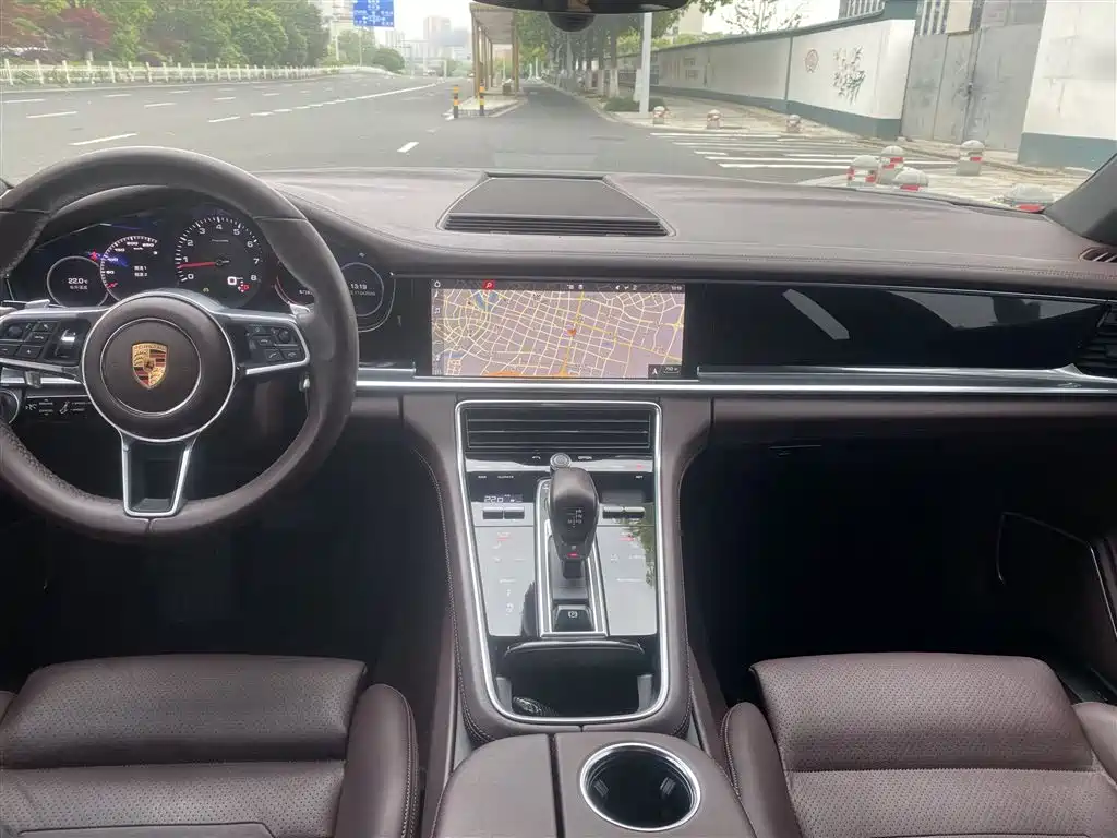 Porsche Panamera 2017 Panamera 3.0T фото 10