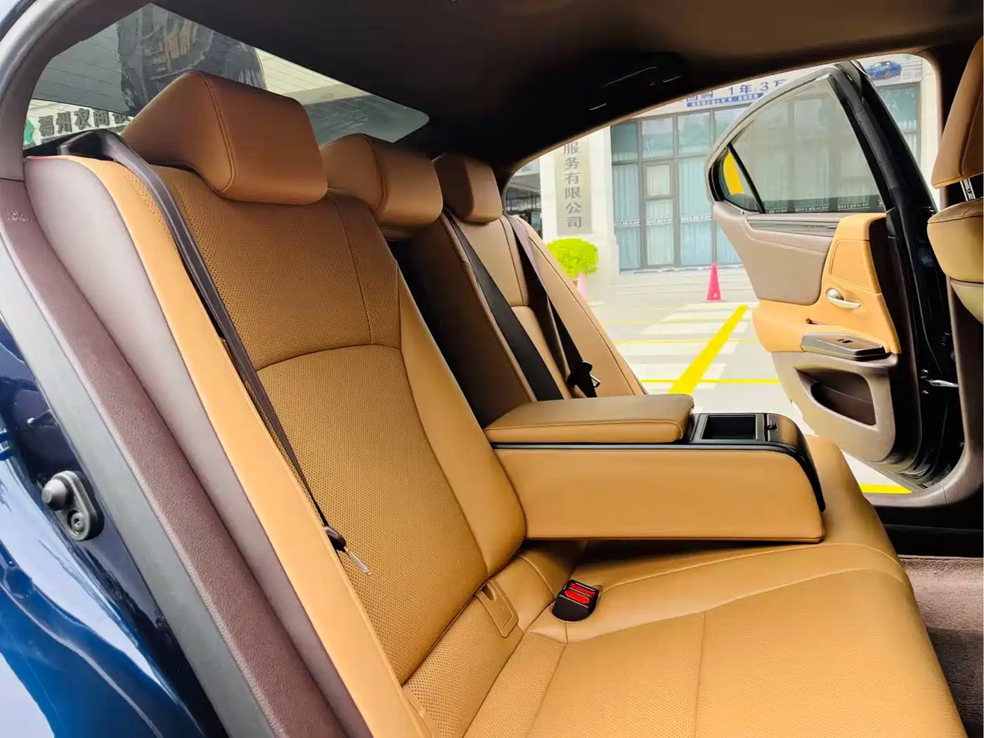 Lexus ES 2020 200 Excellence фото 22