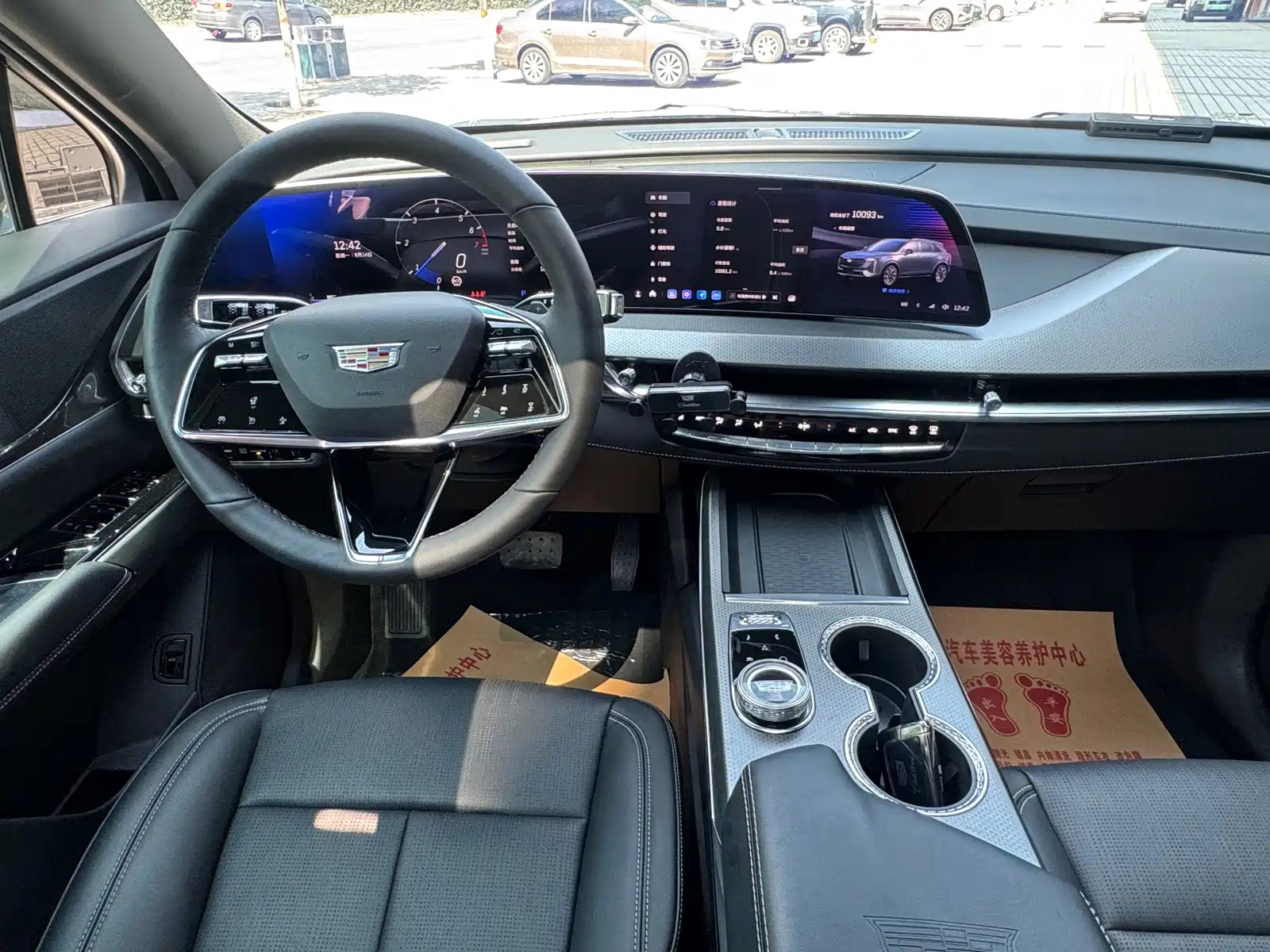 Фото 13 - Cadillac XT5