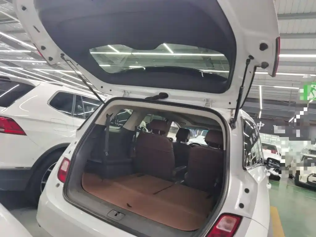 Buick GL6 2018 2019 Model 18T 6-Seater Connected Luxury Version China V