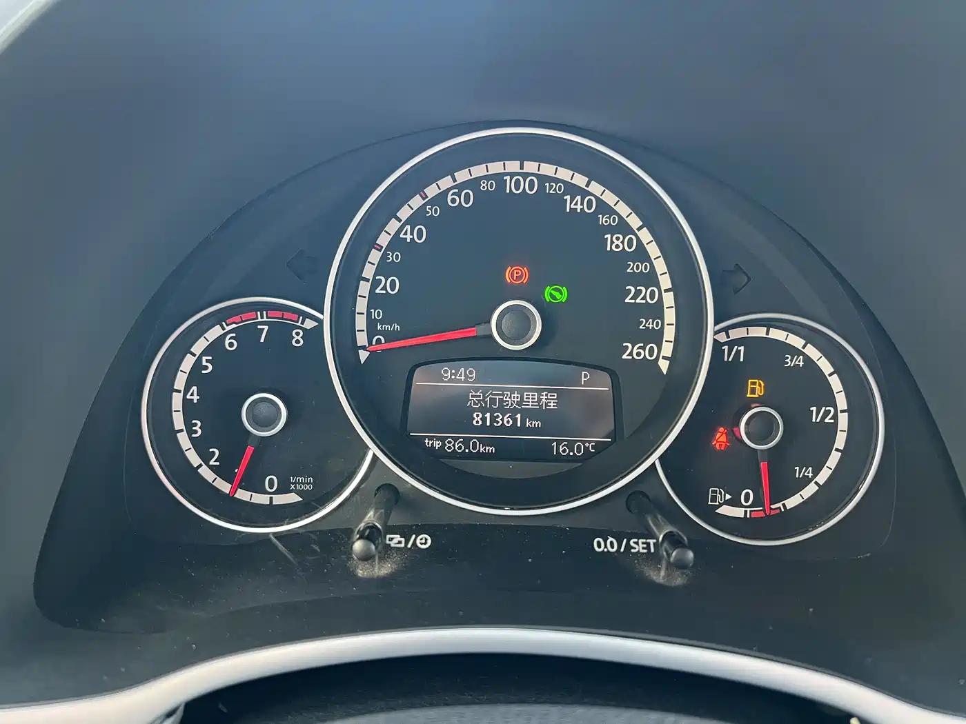 Volkswagen Beetle 2014 1.4TSI Fashion Edition фото 30