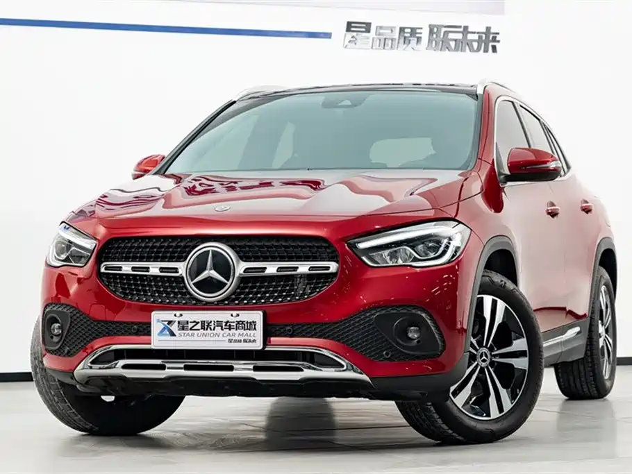 MERCEDES-BENZ GLA
