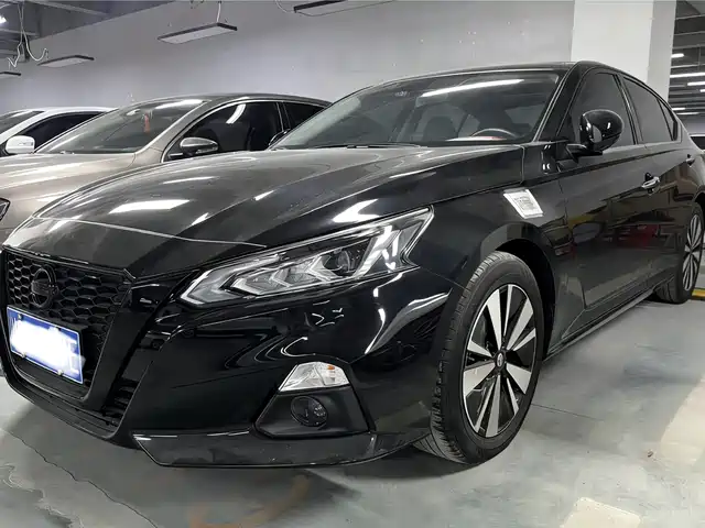 NISSAN TEANA