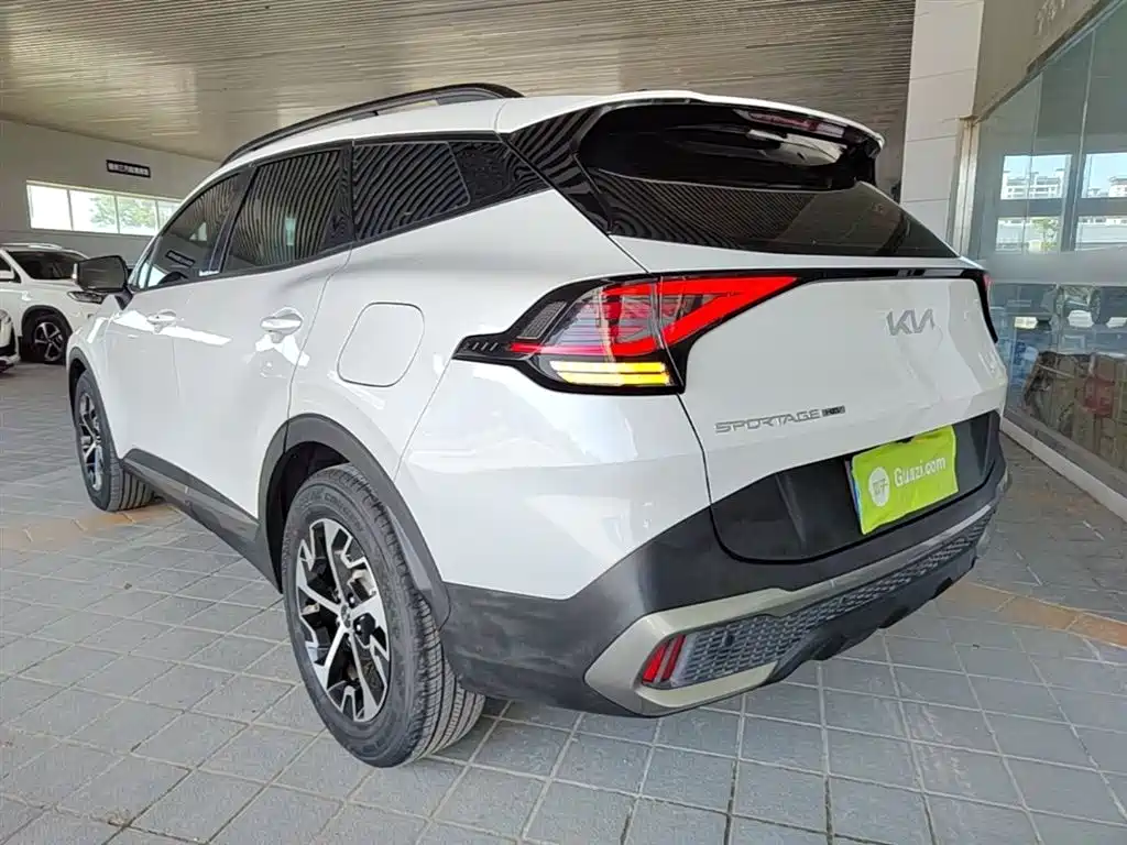 Kia Sportage 2023 2.0L HEV 2WD Flagship Edition фото 5