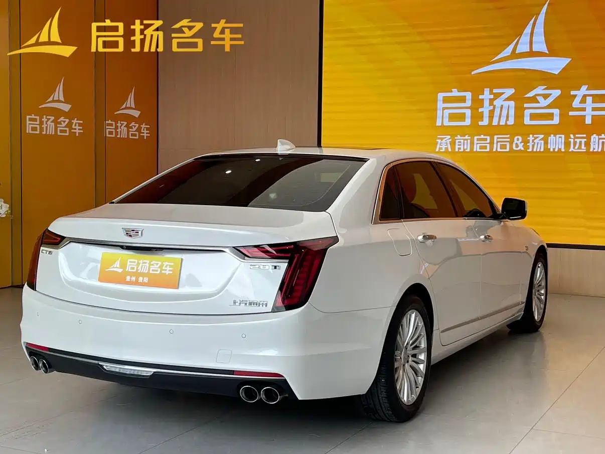 CADILLAC CT6