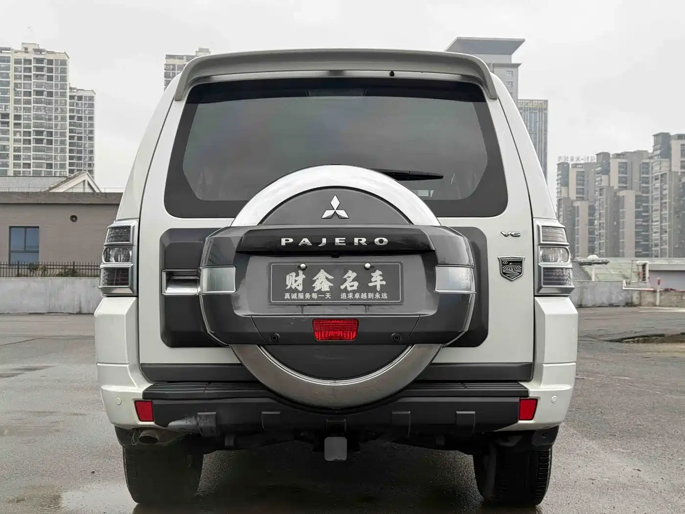 Mitsubishi Pajero (Import) 2018 3.0L Automatic Standard Edition фото 19