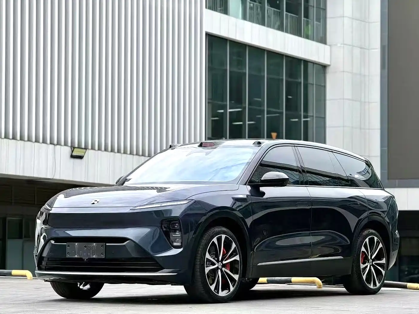 NIO ES8 2023 100kWh Signature Edition