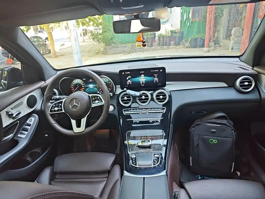 Mercedes-Benz GLC 2021 GLC 260 L 4MATIC Sporty фото 10