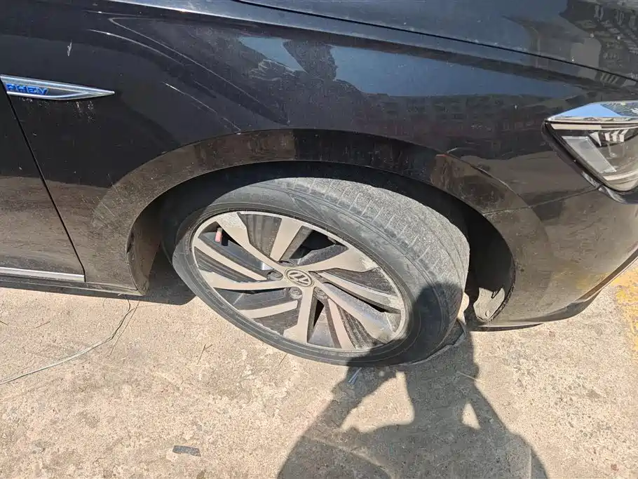 VOLKSWAGEN PASSAT NEW ENERGY