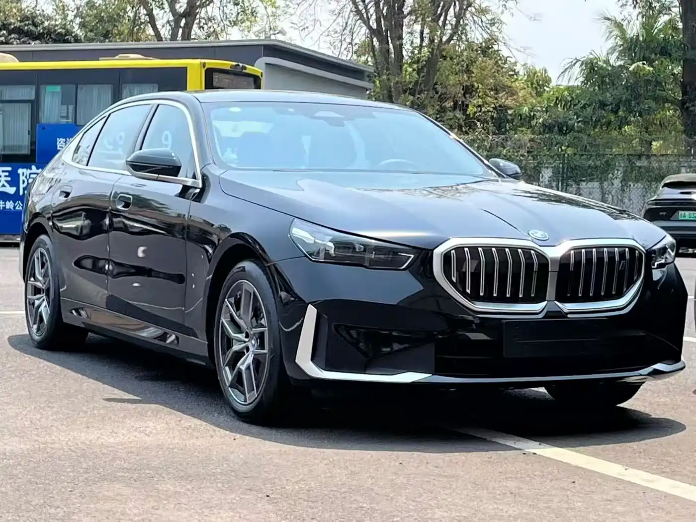 BMW I5