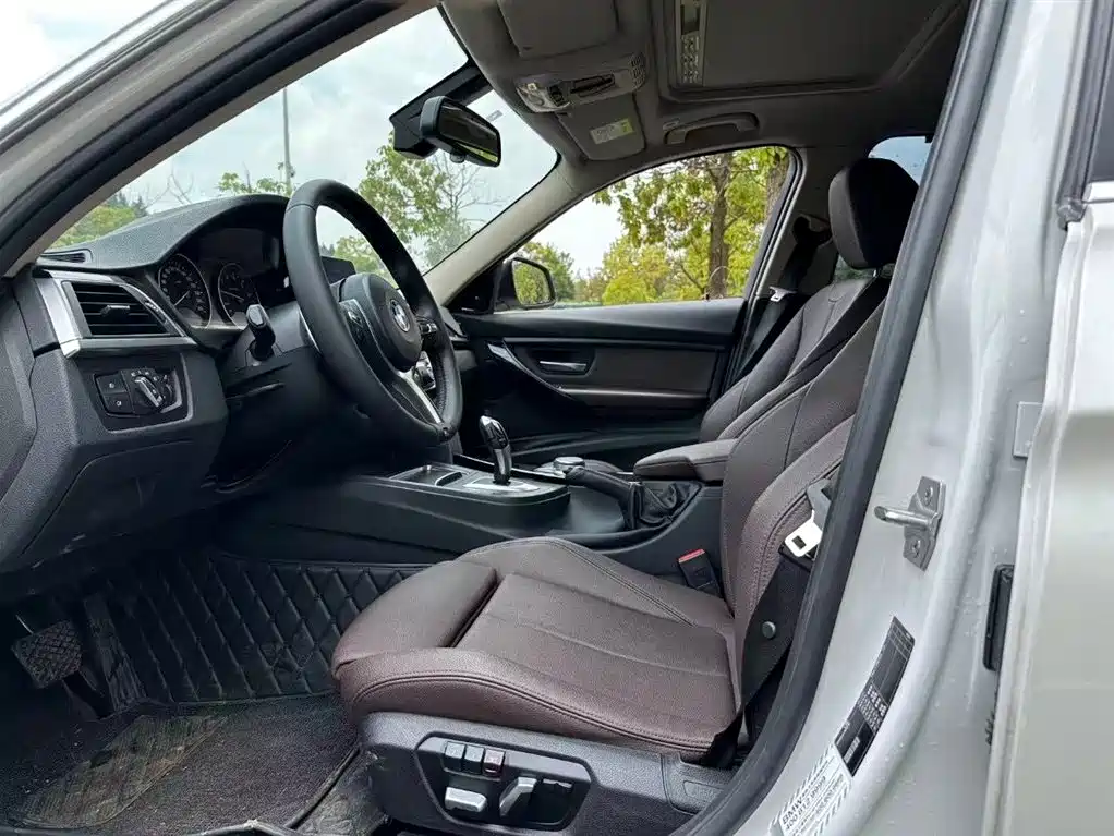 BMW 3 Series 2019 320Li M Sport Package фото 4