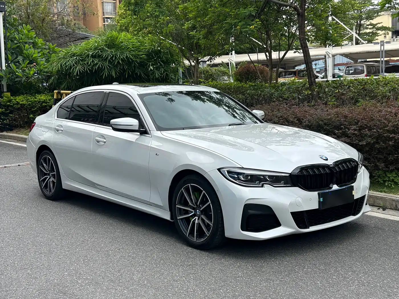 BMW 3 Series 2021 325Li M Sport Package фото 3