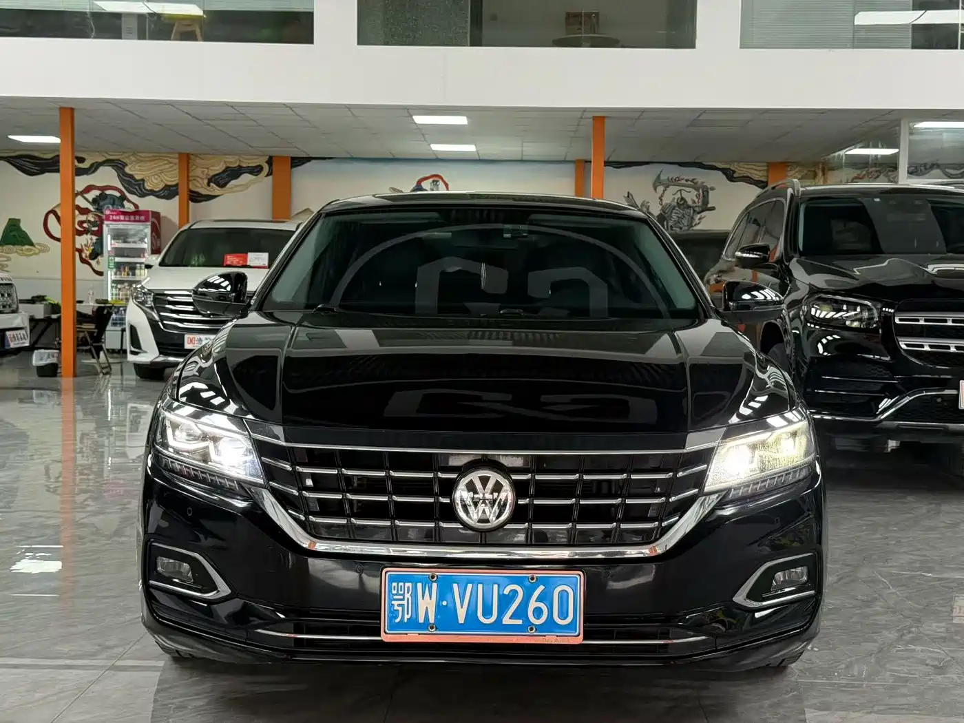 Volkswagen Passat 2020 330TSI Luxury Edition China VI фото 2