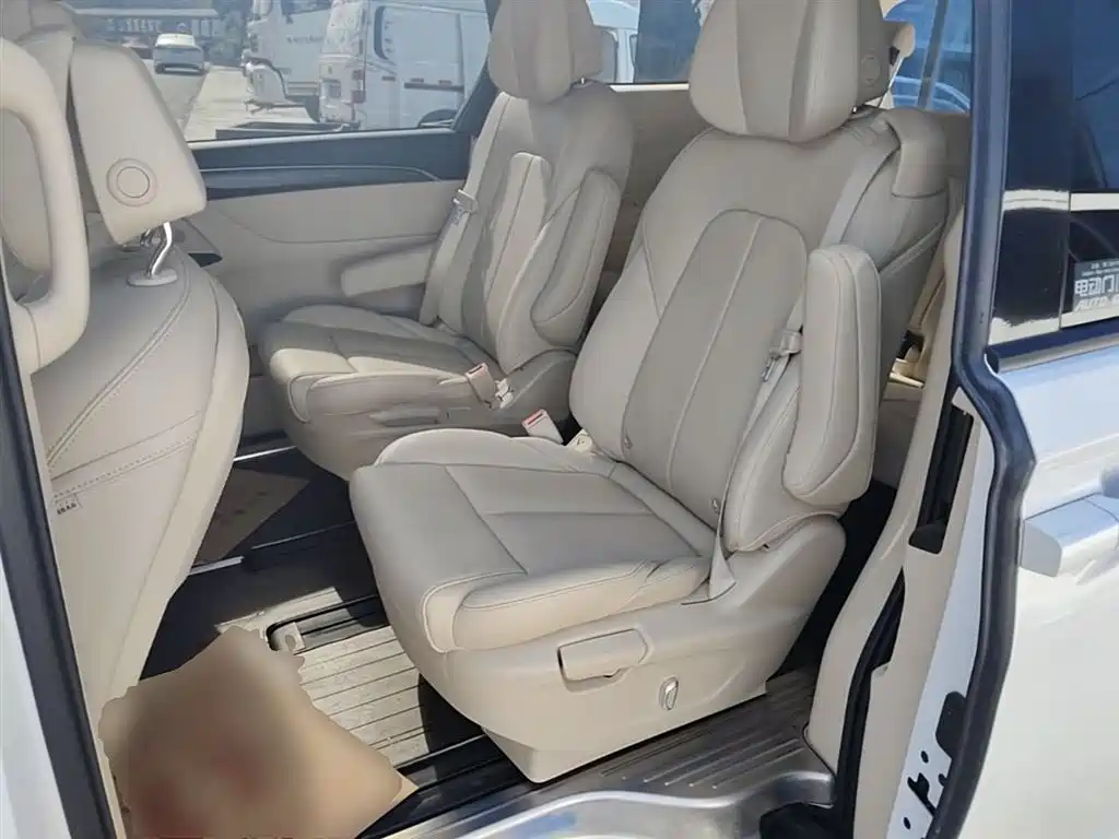Buick GL8 2023 ES Landmaster Exclusive фото 17