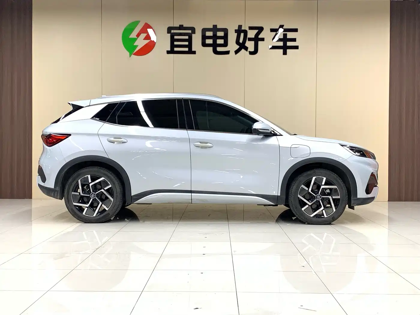 BYD Yuan PLUS 2024 Glory Edition 510KM Advanced фото 4