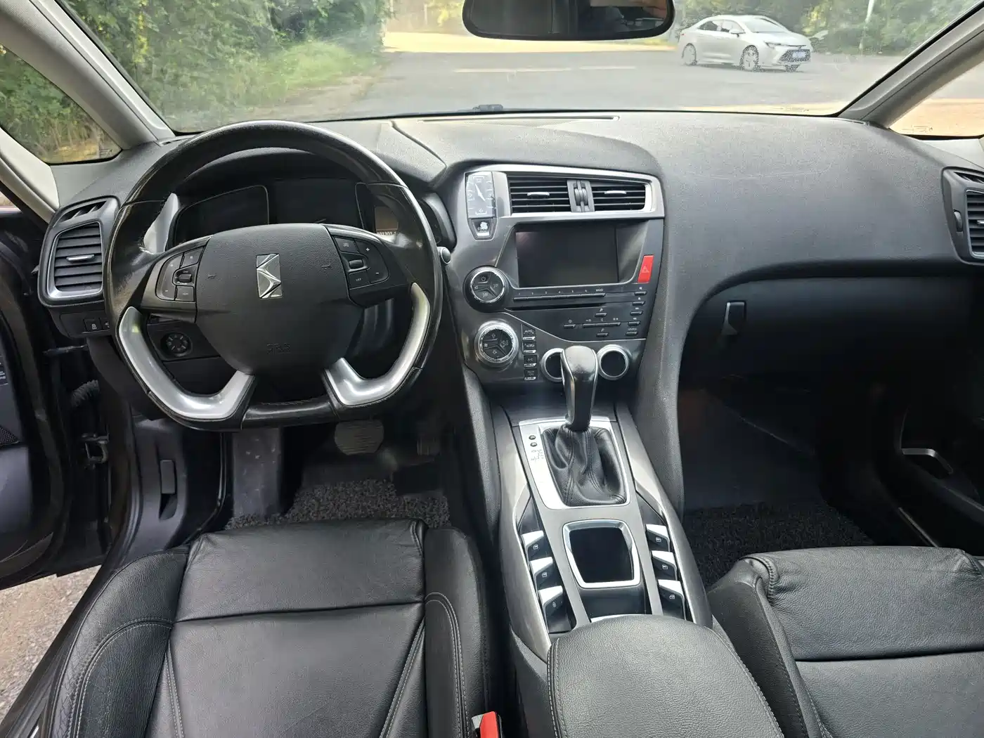 DS 5 2014 2013 1.6T Luxury THP160
