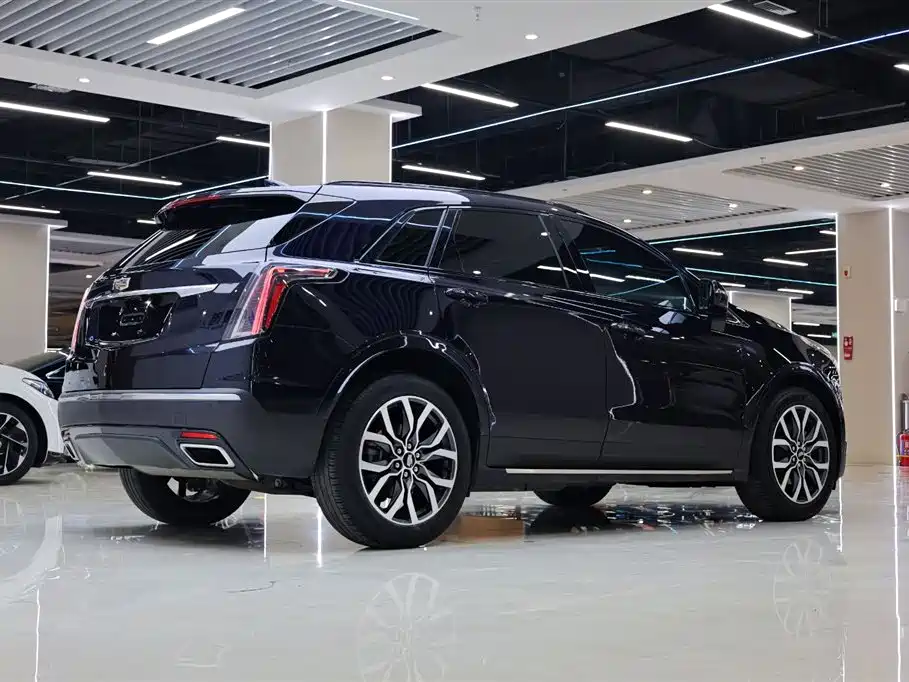 CADILLAC XT5