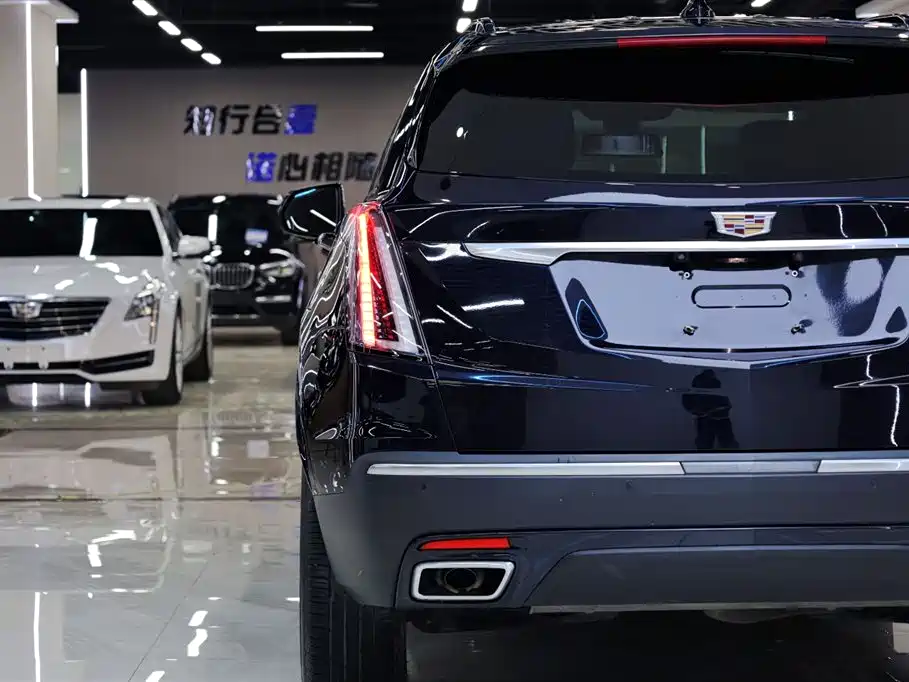 CADILLAC XT5